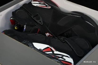 8 Air “Playoff